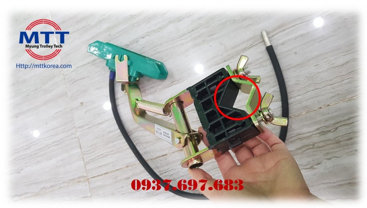 Công ty TNHH MTT Hàn Quốc Chổi lấy điện 1P 90A PVC cầu trục Công ty TNHH MTT Hàn Quốc Chổi lấy điện 1P 90A PVC cầu trục